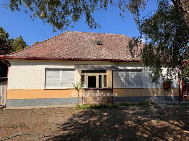 Eladó családi ház, Pilisen 44.9 M Ft, 3 szobás