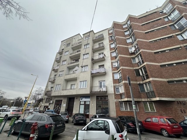 Eladó téglalakás, Budapesten, XII. kerületben 129 M Ft, 3 szobás