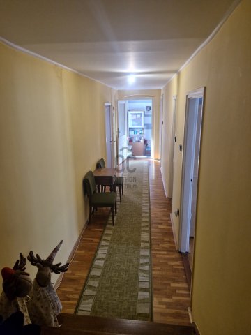 Eladó ikerház, Pécsett 105 M Ft, 6 szobás / költözzbe.hu