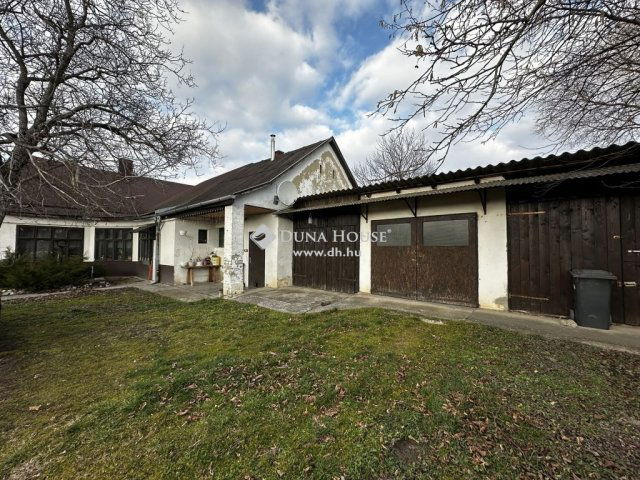Eladó családi ház, Tamásiban 42.5 M Ft, 4 szobás