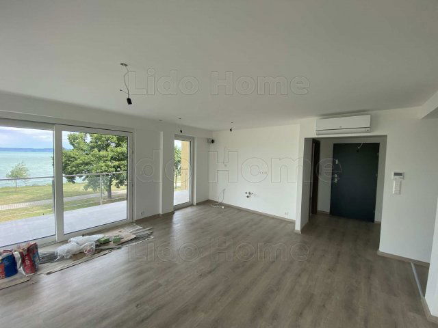 Eladó téglalakás, Siófokon 191.956 M Ft, 4 szobás