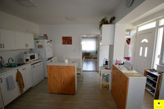 Eladó családi ház, Csepregen 29.9 M Ft, 2 szobás
