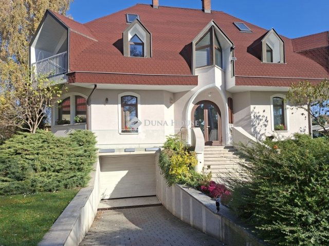 Eladó családi ház, Budapesten, XVIII. kerületben 269 M Ft