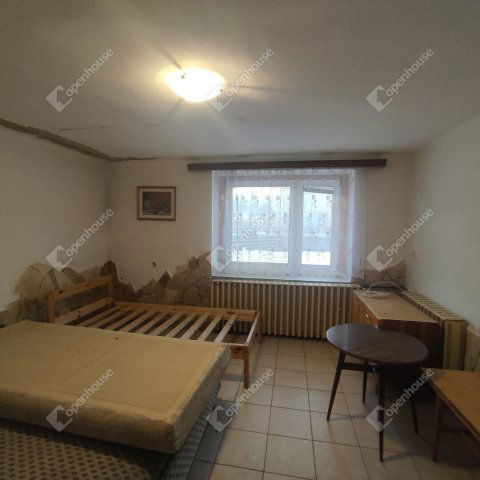 Eladó családi ház, Bakonybélben 49 M Ft, 5 szobás