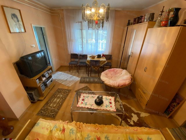 Eladó családi ház, Kunszentmártonban 36 M Ft, 1 szobás