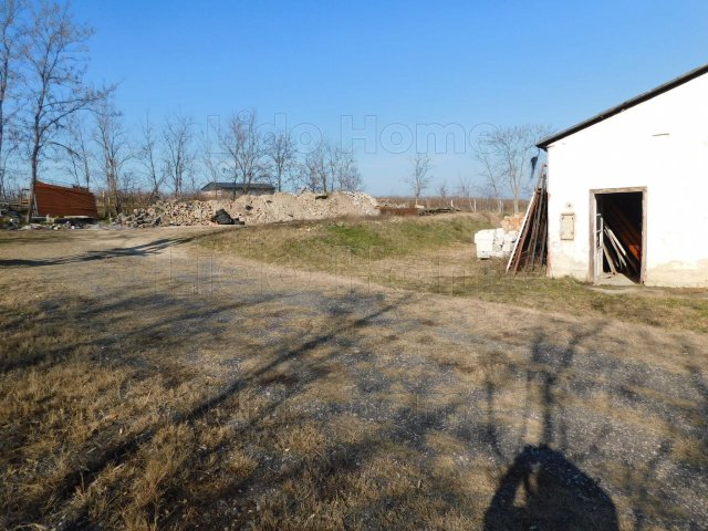 Eladó ipari ingatlan, Látrányon 40 M Ft, 1 szobás