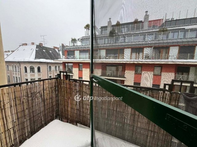Eladó téglalakás, Budapesten, VIII. kerületben 106 M Ft