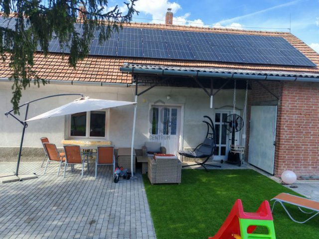 Eladó családi ház, Szőkedencsen 72.99 M Ft, 3 szobás