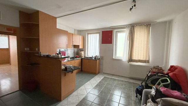 Eladó panellakás, Veszprémben 36.9 M Ft, 2 szobás