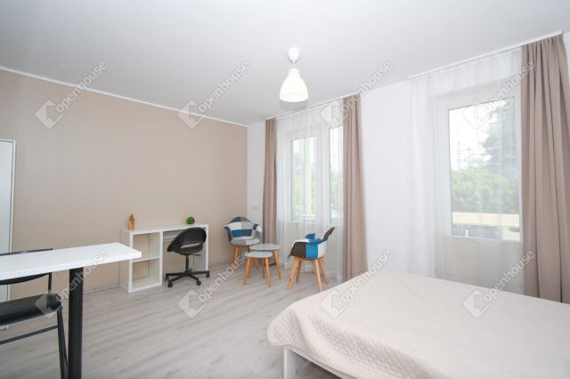 Kiadó téglalakás, albérlet, Szegeden 202 E Ft / hó, 3 szobás