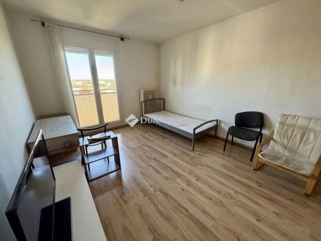 Eladó panellakás, Pécsett 49 M Ft, 2 szobás