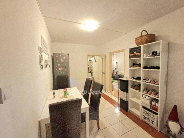 Eladó panellakás, Budapesten, III. kerületben 84.99 M Ft