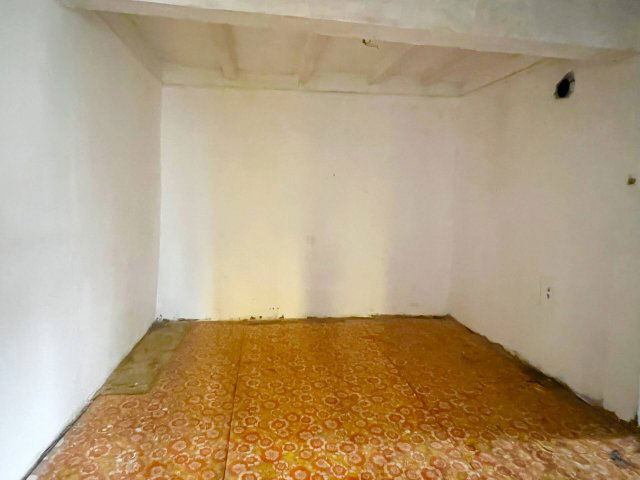 Eladó családi ház, Tótkomlóson 4 M Ft, 3 szobás