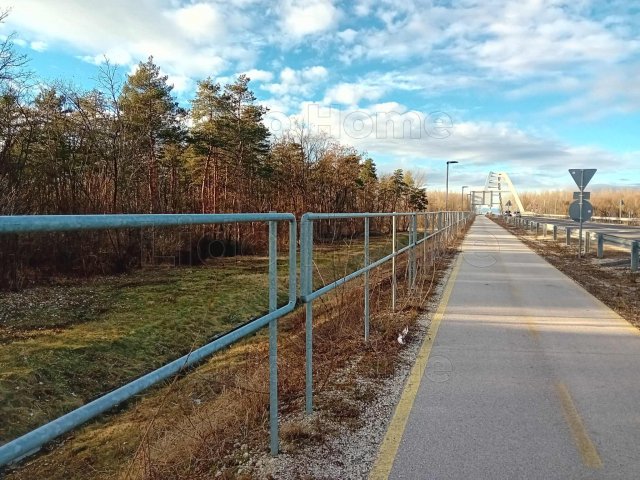Eladó mezogazdasagi ingatlan, Győrött 15 M Ft