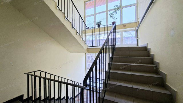 Eladó téglalakás, Nyíregyházán 37.5 M Ft, 2 szobás