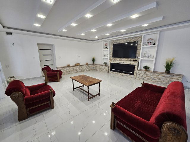 Eladó családi ház, Nyárádon 119 M Ft, 6 szobás