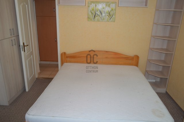Kiadó téglalakás, albérlet, Debrecenben 240 E Ft / hó, 2 szobás