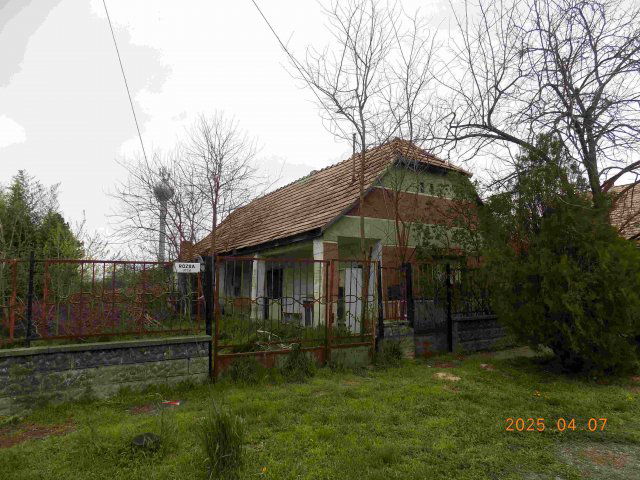 Eladó családi ház, Őcsényen, Rózsa utcában 5.6 M Ft, 2 szobás