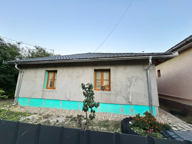 Eladó családi ház, Táborfalván 39 M Ft, 2 szobás