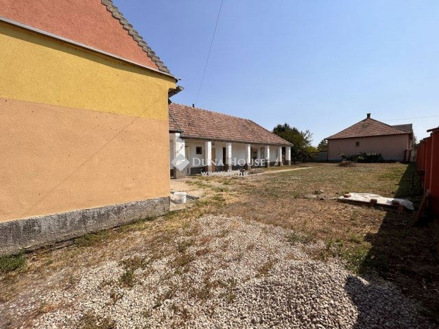 Eladó üzlethelyiség, Sükösdön 21 M Ft / költözzbe.hu