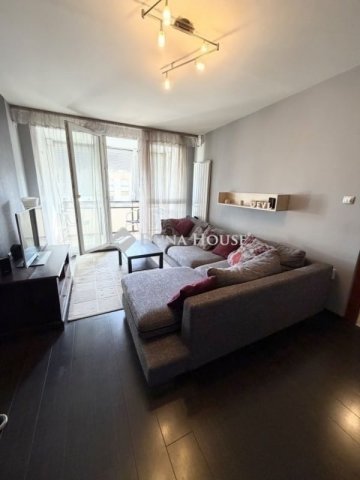 Eladó panellakás, Pécsett 54.9 M Ft, 3 szobás