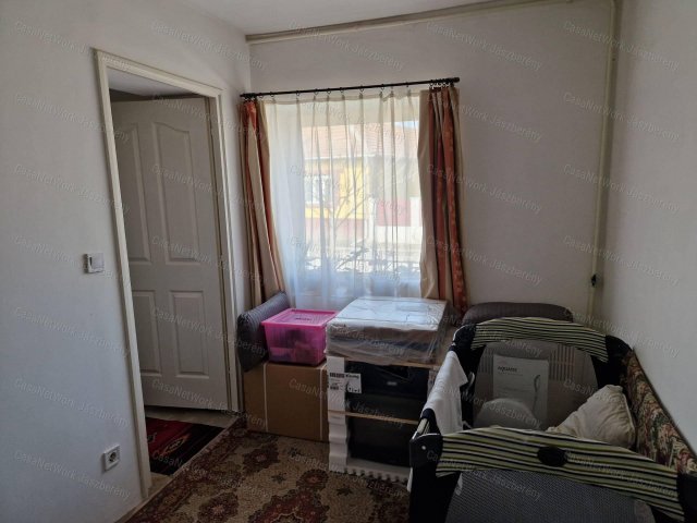 Eladó családi ház, Erdőtelken 21.99 M Ft, 2 szobás