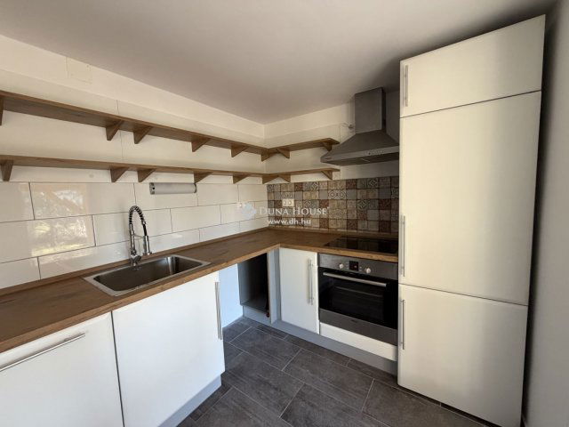 Eladó ikerház, Zalaegerszegen 43.5 M Ft, 2 szobás