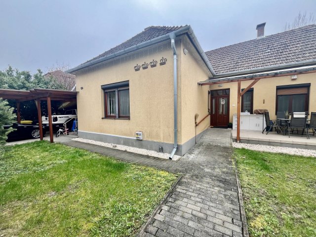 Eladó családi ház, Gyulán 64.9 M Ft, 2 szobás