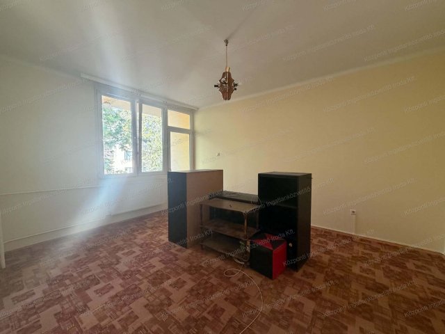 Kiadó téglalakás, albérlet, Tatabányán 130 E Ft / hó
