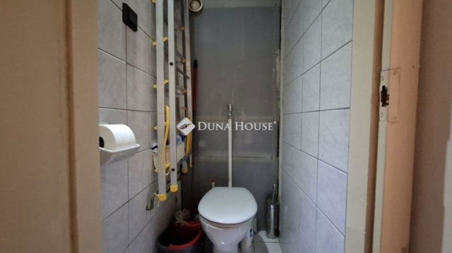 Eladó panellakás, Budapesten, III. kerületben 72.9 M Ft