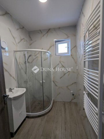 Eladó családi ház, Debrecenben 112 M Ft, 5 szobás