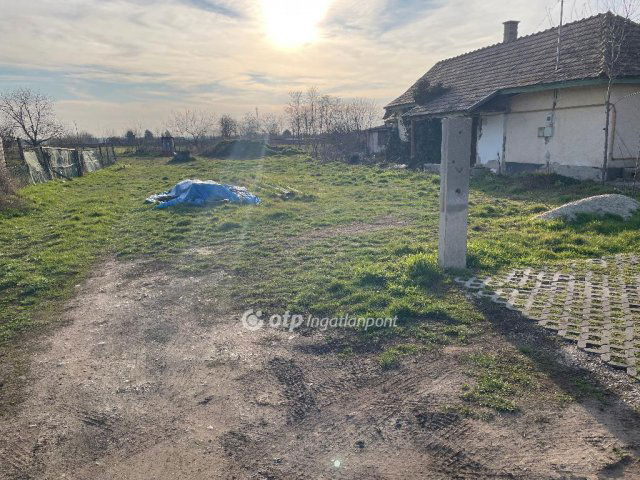 Eladó telek, Sárbogárdon 4 M Ft / költözzbe.hu