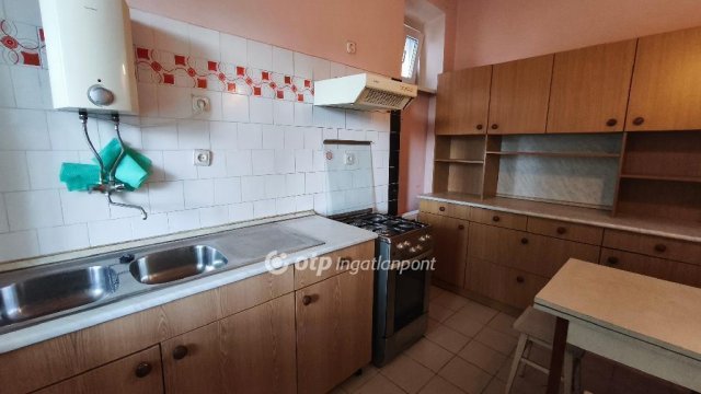 Eladó családi ház, Délegyházán 89.9 M Ft, 4+2 szobás