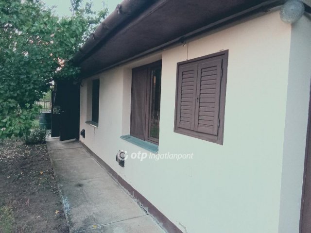 Eladó családi ház, Mándon 8.5 M Ft, 1+1 szobás
