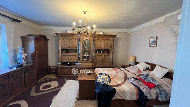 Eladó családi ház, Nemesgörzsönyön 21.9 M Ft, 2 szobás