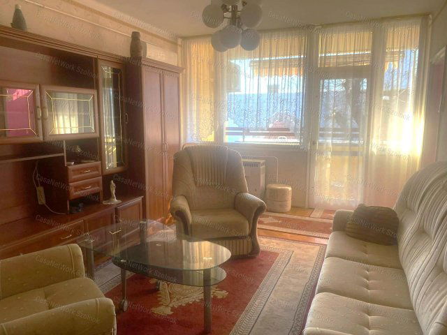 Eladó téglalakás, Szolnokon 36 M Ft, 2 szobás