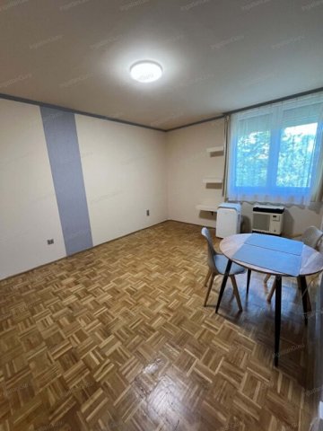 Kiadó téglalakás, albérlet, Kecskeméten 120 E Ft / hó