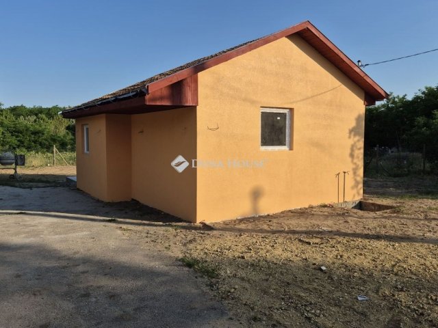 Eladó családi ház, Tápióbicskén 18.9 M Ft, 3 szobás