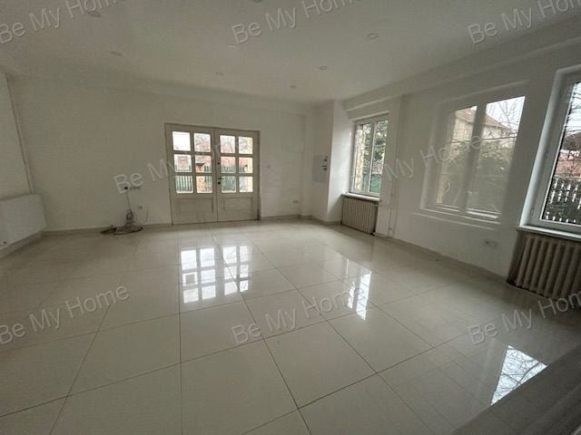 Kiadó üzlethelyiség, Budapesten, III. kerületben 350 E Ft / hó