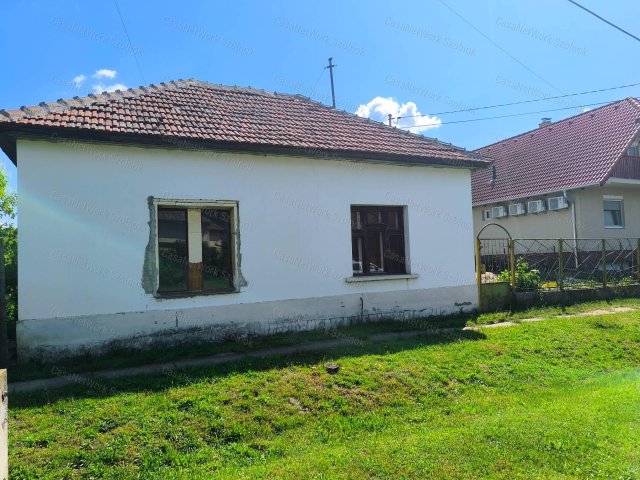 Eladó családi ház, Rákóczifalván 14.99 M Ft, 2 szobás