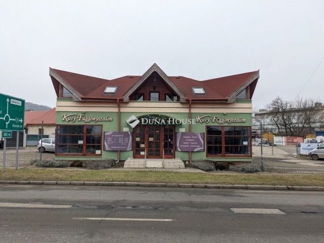 Eladó üzlethelyiség, Dorogon 99.2 M Ft, 1 szobás