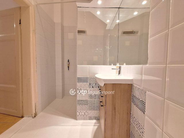 Eladó téglalakás, Budapesten, VIII. kerületben 70.8 M Ft