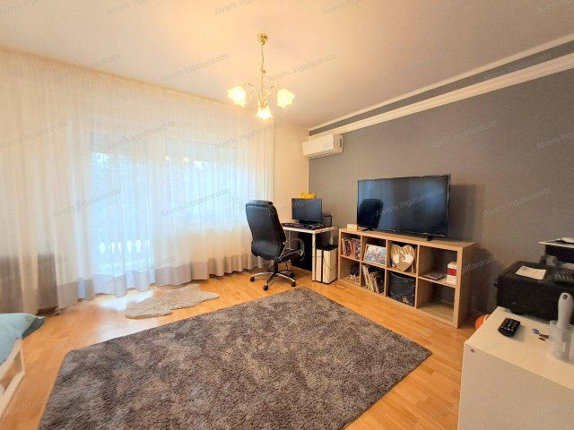 Eladó ikerház, Nyíregyházán 104 M Ft, 5 szobás