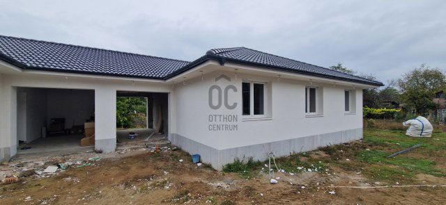Eladó ikerház, Bocskaikerten 110 M Ft, 5 szobás