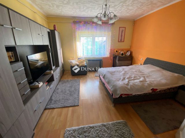 Eladó családi ház, Kunszentmiklóson 23.5 M Ft, 2 szobás