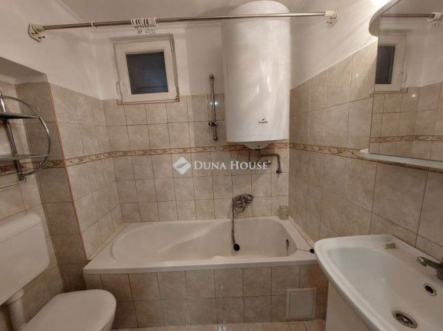 Eladó családi ház, Baján 21.5 M Ft, 1 szobás