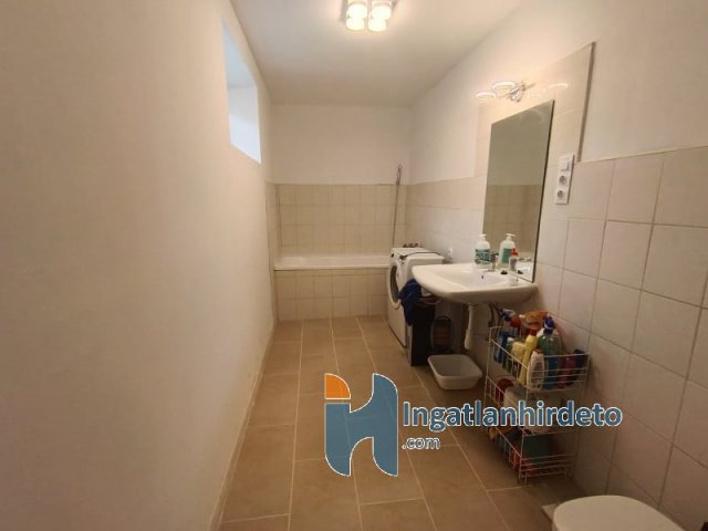 Eladó családi ház, Olaszfán 21.9 M Ft, 2 szobás