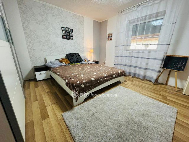 Eladó családi ház, Bujon 26.9 M Ft, 2 szobás