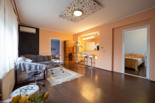 Eladó téglalakás, Pécsett 49.99 M Ft, 3 szobás