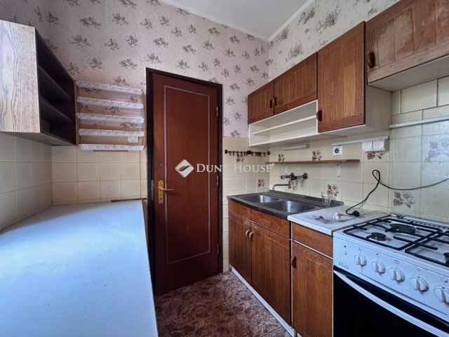 Eladó családi ház, Szegeden 180 M Ft, 7 szobás